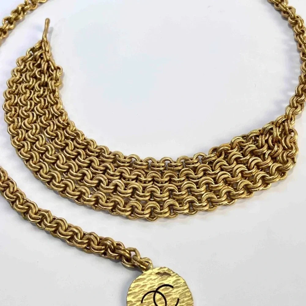 Authentic CHANEL 1994 Vintage charm medallion quadruple chain belt 90cm